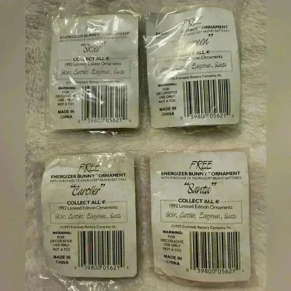 Vintage set of 4 Energizer Bunny Christmas Ornaments in Original Packaging - Picture 6 of 10